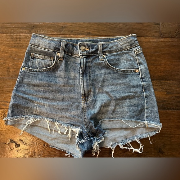 Wild Fable “ highest mom rise” Jeans - size 6 - Picture 1 of 4